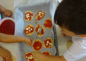 37826828_897321533805799_1090748567347265536_n